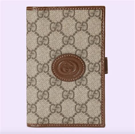 gucci passaporto|9 Luxurious Gucci Passport Holder Picks .